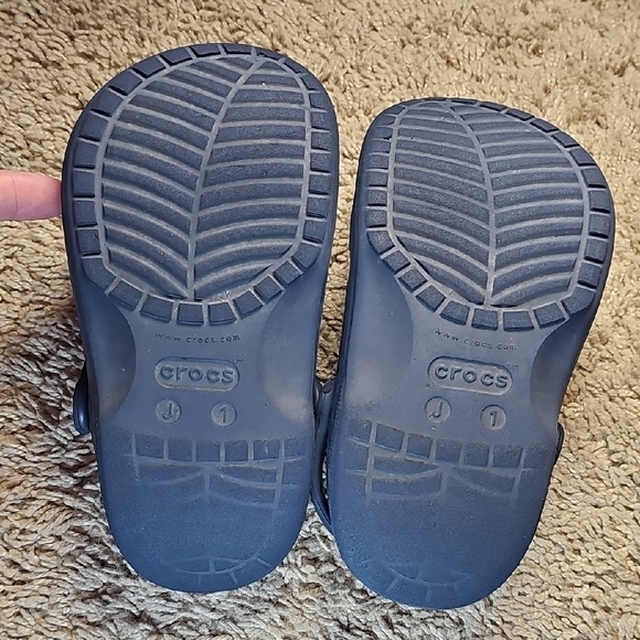 CROCS Kids Dark Blue Navy Water Shoes Junior Size 1 E13 - Picture 8 of 8